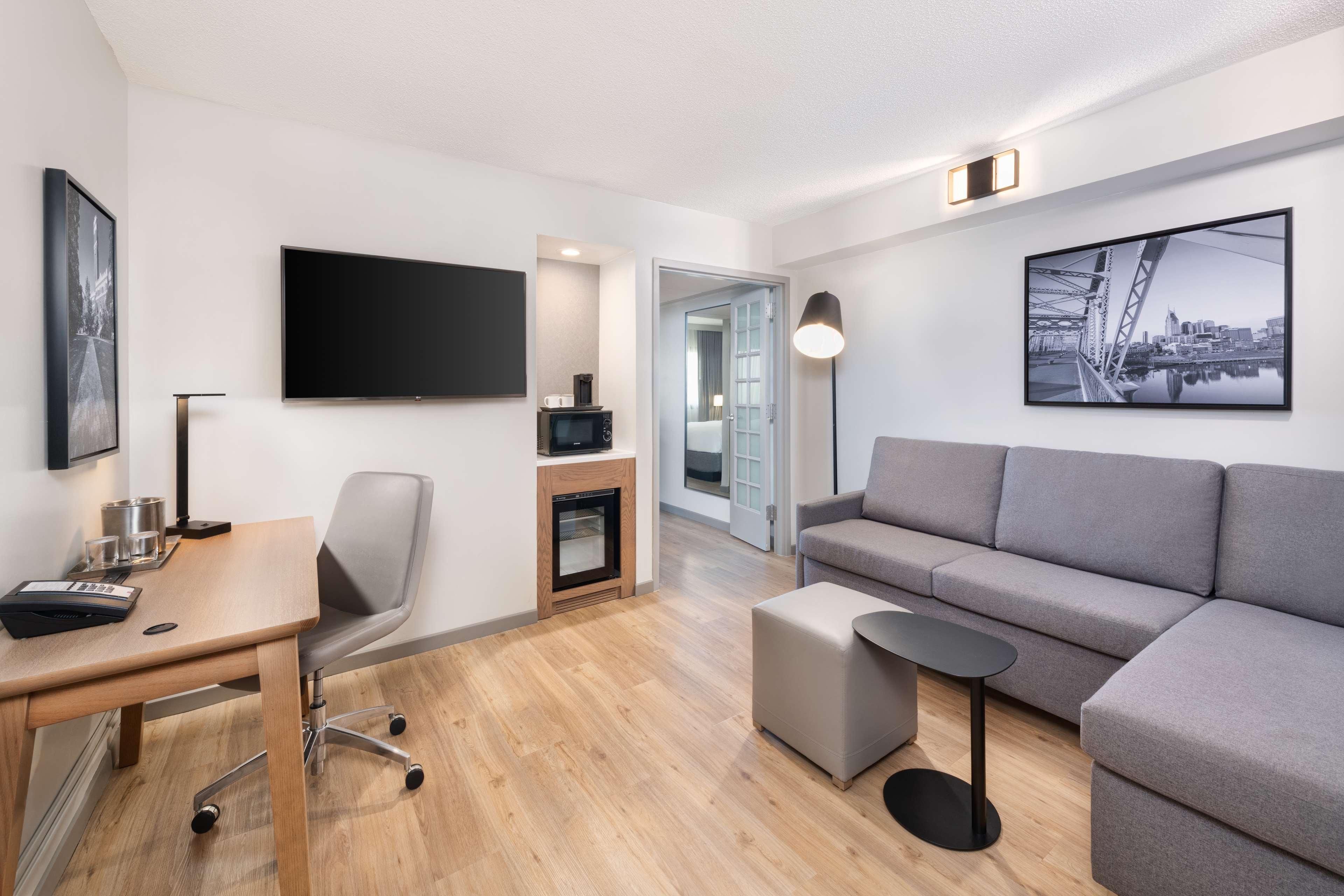 Radisson Hotel Nashville Airport Екстериор снимка