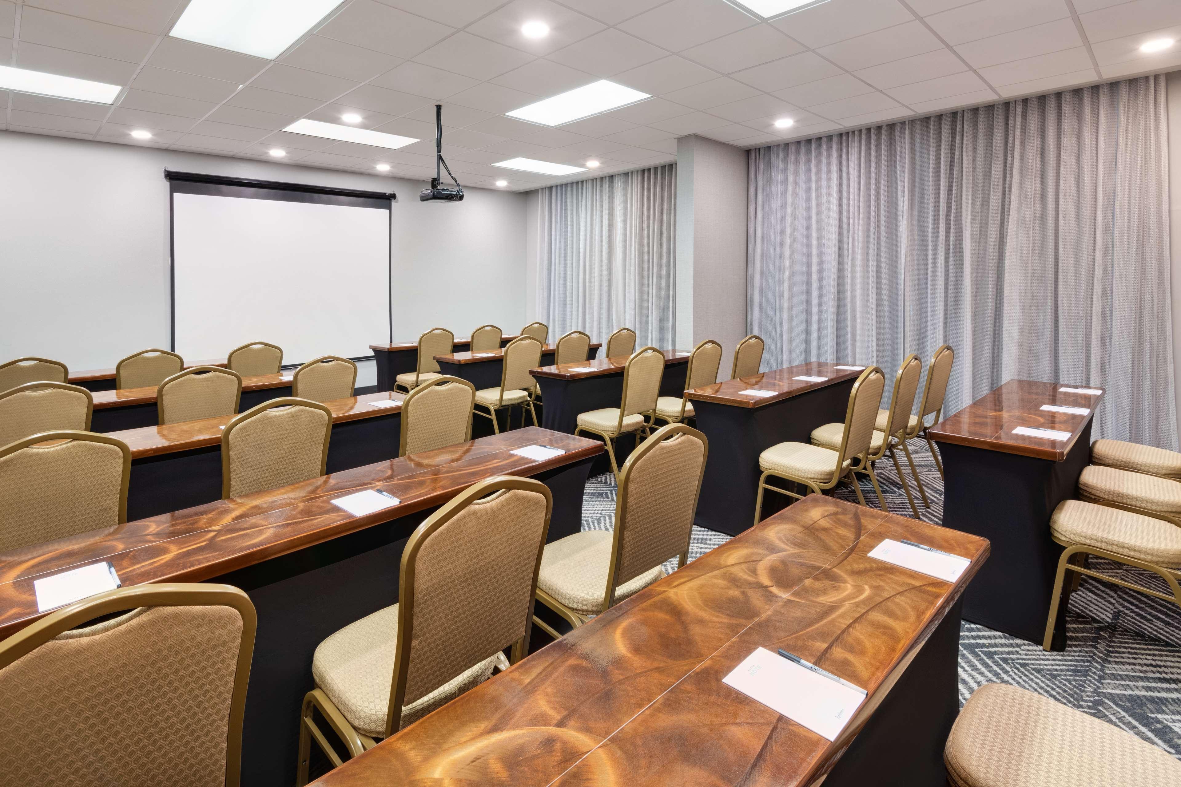 Radisson Hotel Nashville Airport Екстериор снимка