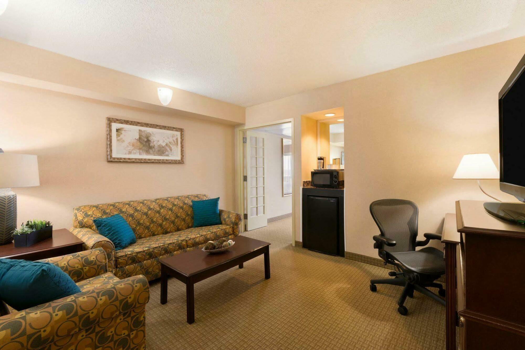 Radisson Hotel Nashville Airport Екстериор снимка