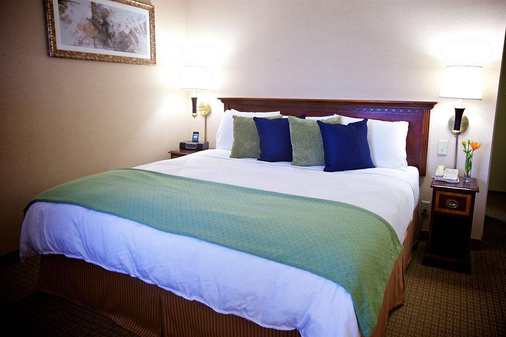 Radisson Hotel Nashville Airport Стая снимка